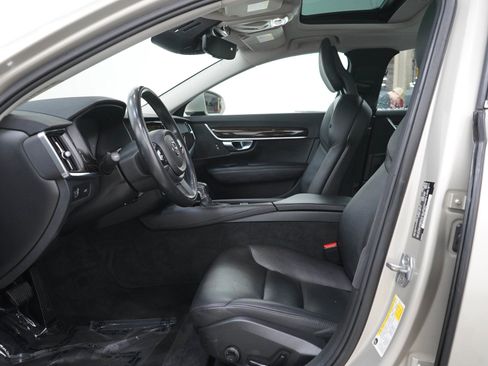 Used 2017 Volvo S90 T6 Momentum w/ Vision Package AWD/4WD image 23