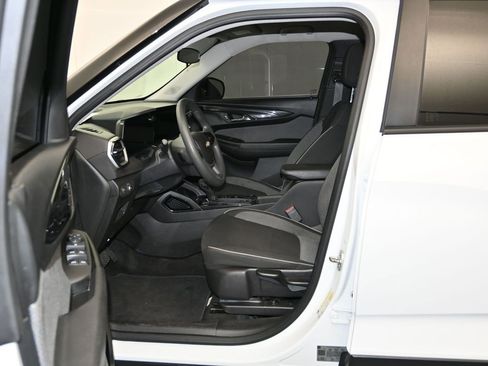 Certified 2024 Chevrolet TrailBlazer LS image 21