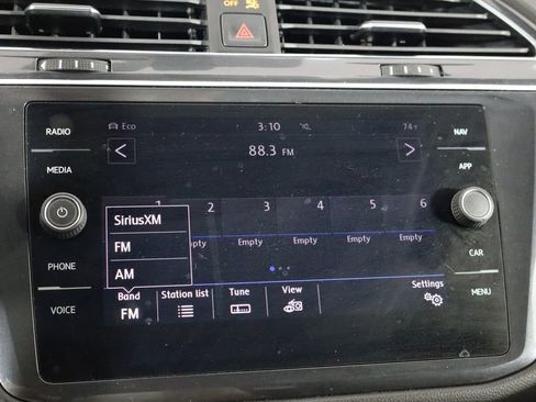 Used 2019 Volkswagen Tiguan SEL R-Line AWD/4WD image 33
