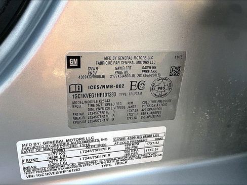 Used 2017 Chevrolet Silverado 2500 LT image 18