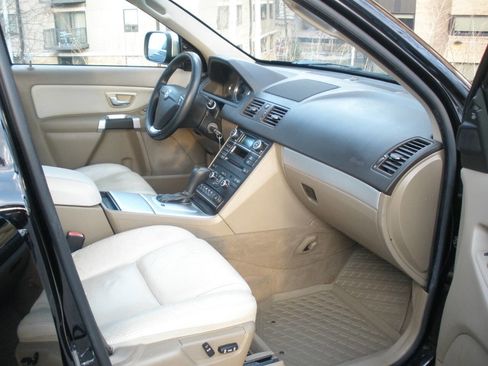 Used 2013 Volvo XC90 3.2 FWD image 28