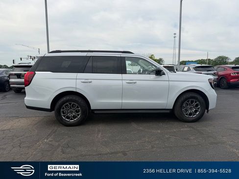 Used 2025 Ford Expedition Active AWD/4WD image 9
