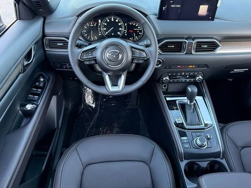 New 2025 MAZDA CX-5 Signature image 6