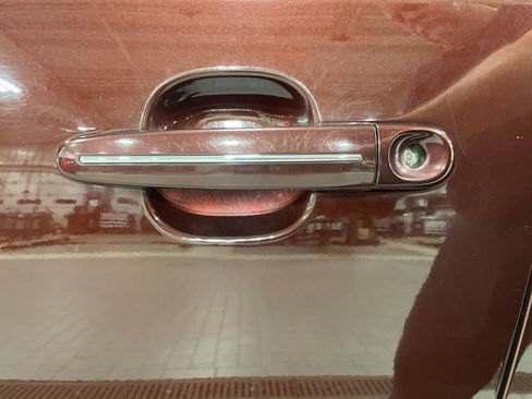 Used 2009 Lincoln MKS image 23