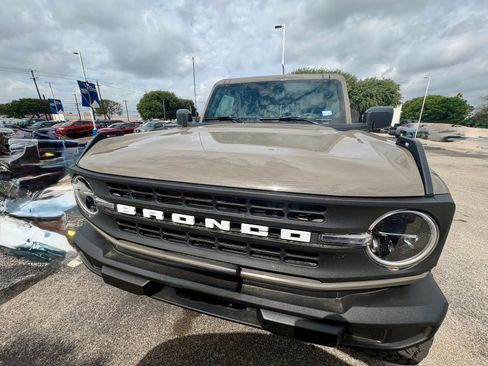 Used 2025 Ford Bronco 2-Door AWD/4WD image 8