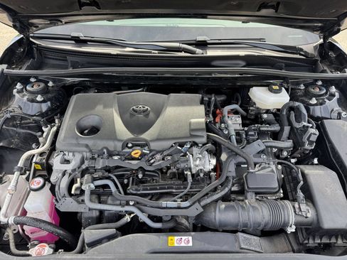 Used 2025 Toyota Camry SE FWD image 33