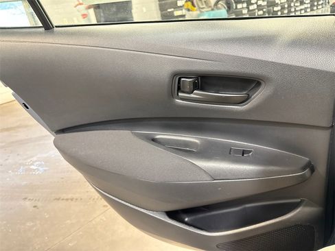 Used 2023 Toyota Corolla LE image 11