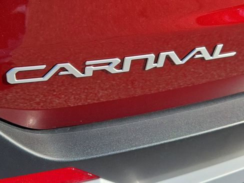 New 2026 Kia Carnival EX image 11