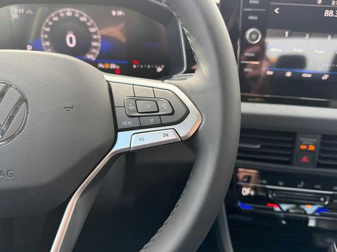 New 2026 Volkswagen Jetta SE FWD image 12