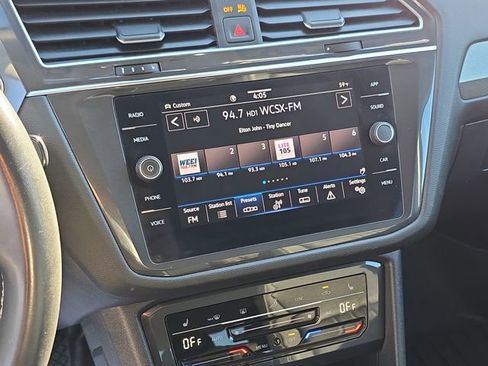 Used 2023 Volkswagen Tiguan SE image 16