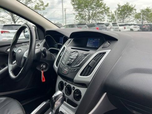 Used 2014 Ford Focus SE w/ Equipment Group 201A FWD image 31