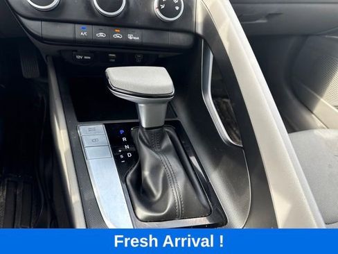 Used 2024 Hyundai Elantra SE FWD image 7