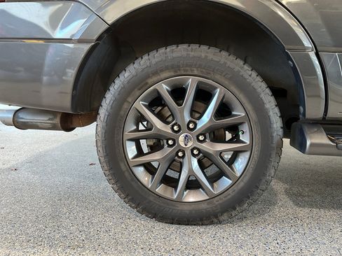 Used 2017 Ford Expedition Limited w/ Limited Appearance Package image 34