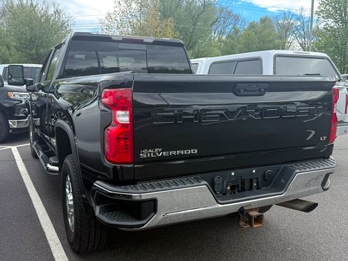 Used 2020 Chevrolet Silverado 2500 LT w/ Convenience Package AWD/4WD image 4