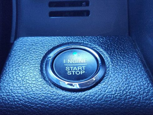 Used 2016 Ford F150 Limited image 32