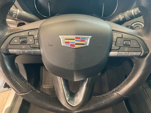 Used 2023 Cadillac XT4 Sport image 18