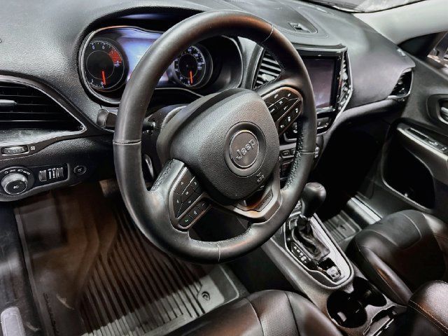 Used 2020 Jeep Cherokee Limited w/ Technology Group AWD/4WD image 9
