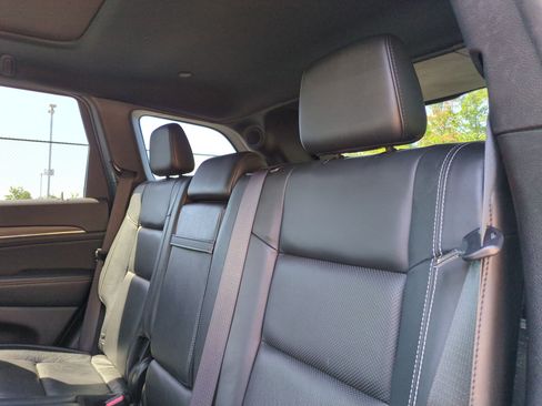 Used 2021 Jeep Grand Cherokee Limited w/ Quick Order Package 28K 80th AWD/4WD image 31
