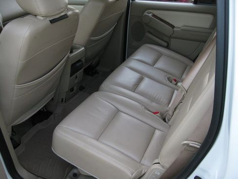 Used 2010 Ford Explorer Eddie Bauer AWD/4WD image 26