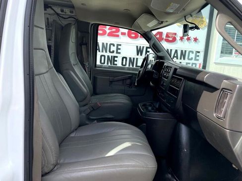 Used 2020 Chevrolet Express 3500 w/ Driver Convenience Package image 25