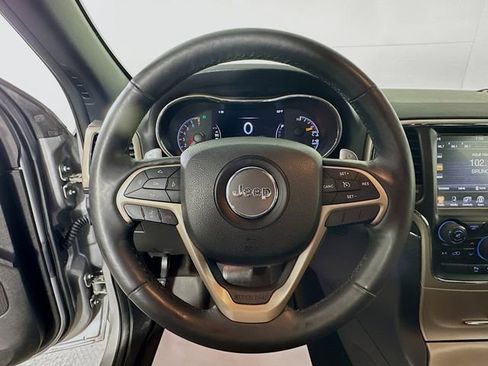 Used 2015 Jeep Grand Cherokee Limited w/ Trailer Tow Group IV image 12