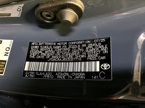 Certified 2025 Toyota Crown Signia image 33