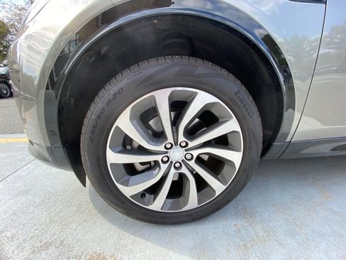 Used 2024 Land Rover Discovery Sport Dynamic SE image 27