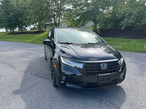 Used 2023 Honda Odyssey Sport image 1
