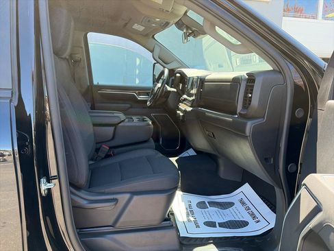 Used 2025 Chevrolet Silverado 2500 LT w/ Convenience Package AWD/4WD image 12