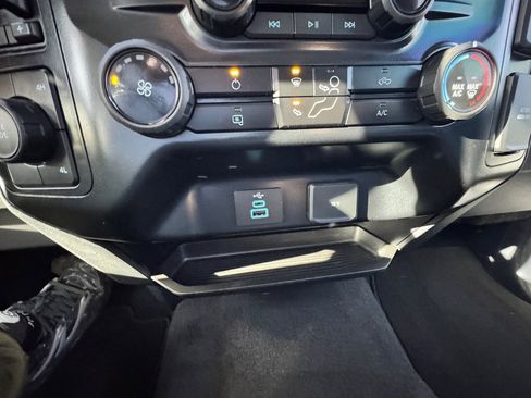 Used 2024 Ford F250 XLT image 28