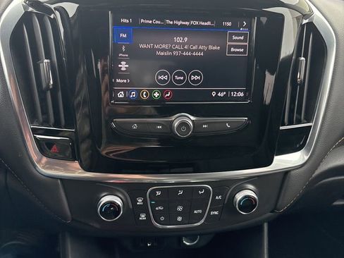 Used 2020 Chevrolet Traverse LT image 43