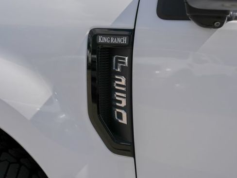 Used 2022 Ford F250 King Ranch w/ King Ranch Ultimate Package AWD/4WD image 18