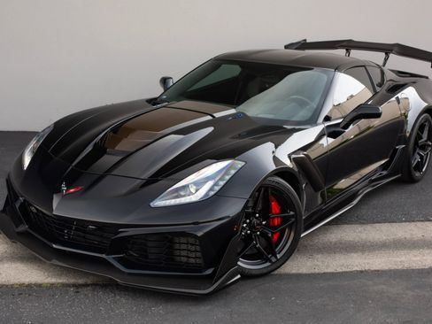 Used 2019 Chevrolet Corvette ZR1 image 2