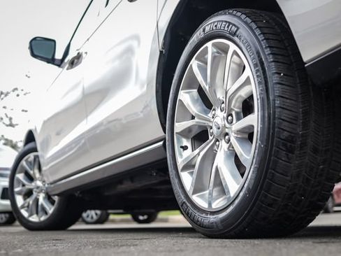 Used 2019 Ford Expedition Max Limited w/ Equipment Group 302A AWD/4WD image 18