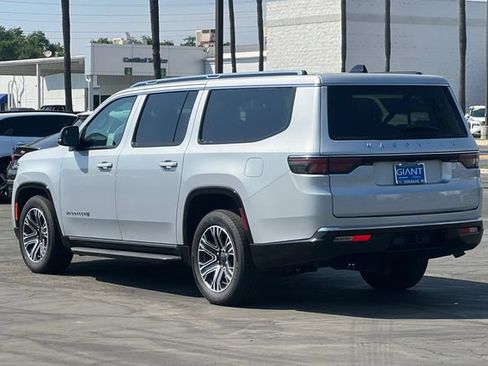 Used 2024 Jeep Wagoneer L Series II w/ Flexible Seating Group image 6