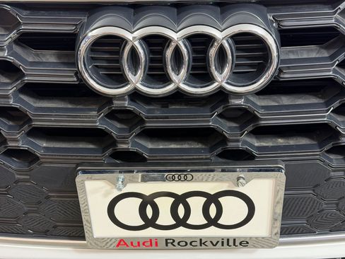 Used 2023 Audi Q5 2.0T Premium w/ Convenience Package AWD/4WD image 26
