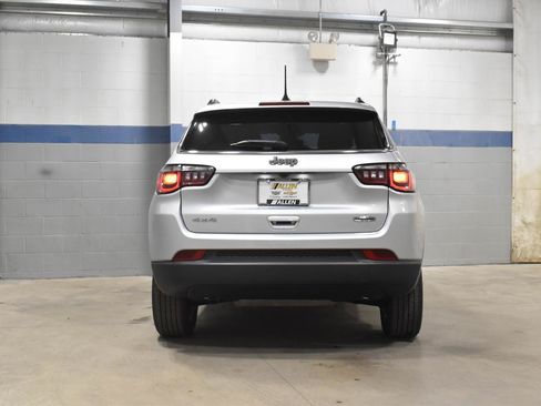 Used 2025 Jeep Compass Latitude AWD/4WD image 26