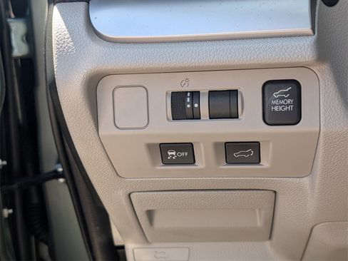 Used 2016 Subaru Forester 2.5i Limited w/ Popular Package #2 image 28