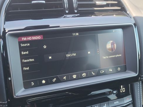 Used 2019 Jaguar F-PACE R-Sport AWD/4WD image 17