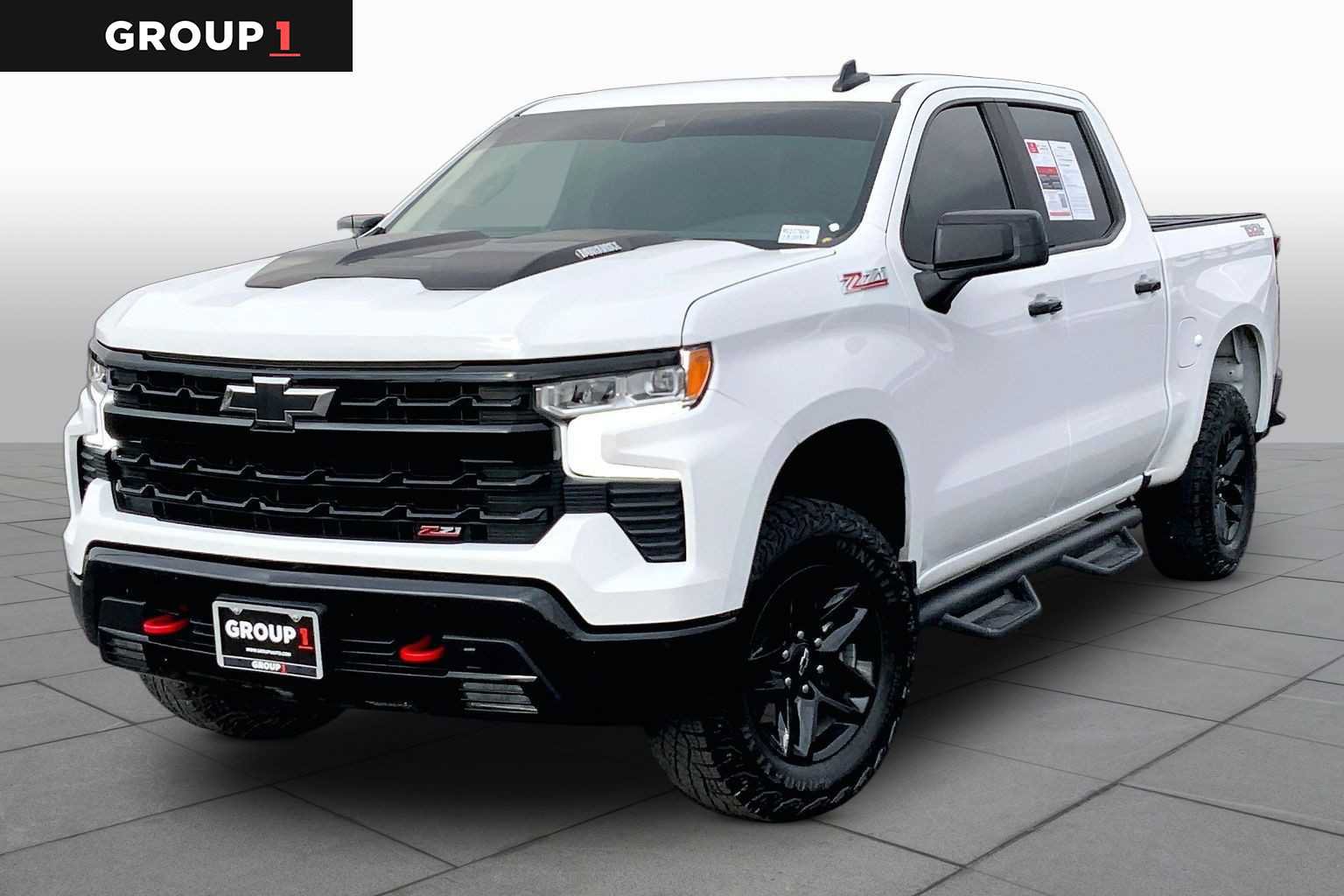 Used 2024 Chevrolet Silverado 1500 LT Trail Boss w/ Convenience Package II AWD/4WD image 1