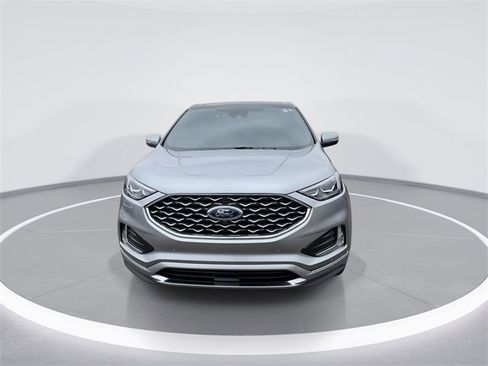 Used 2024 Ford Edge Titanium w/ Titanium Elite Package image 3
