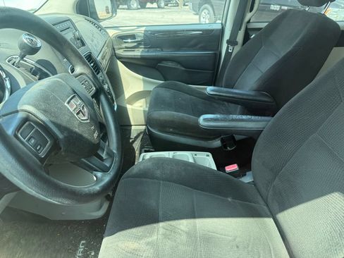 Used 2013 Dodge Grand Caravan SXT FWD image 8