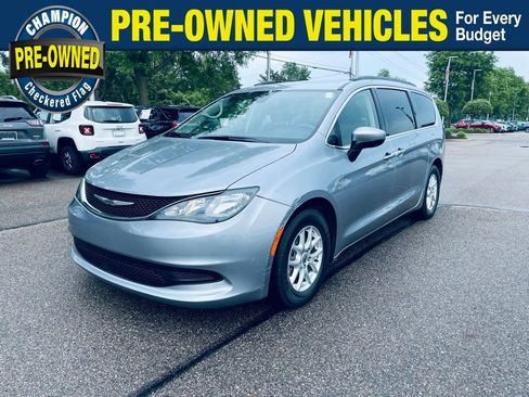 Used 2021 Chrysler Voyager Lxi FWD image 1