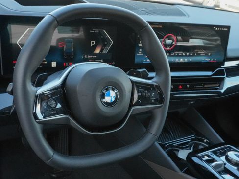 Certified 2026 BMW 530i image 9