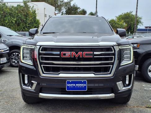 Used 2023 GMC Yukon XL SLT w/ SLT Luxury Package AWD/4WD image 2
