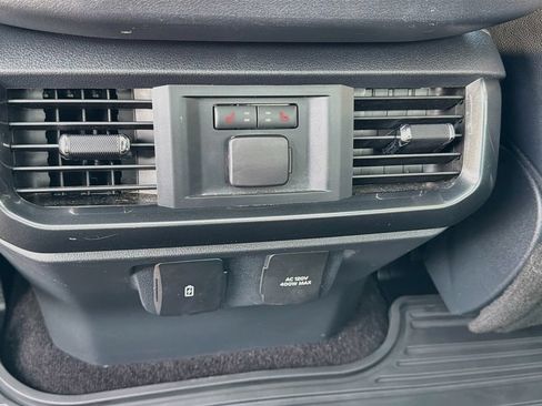 Used 2021 Ford F150 Lariat w/ Equipment Group 502A High AWD/4WD image 29