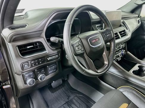 Used 2024 GMC Yukon XL AT4 w/ AT4 Premium Plus Package AWD/4WD image 12