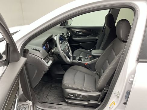 Certified 2024 GMC Terrain SLE w/ Driver Convenience Package image 3