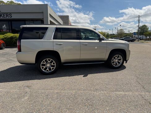 Used 2017 GMC Yukon SLE w/ SLE Value Package AWD/4WD image 19