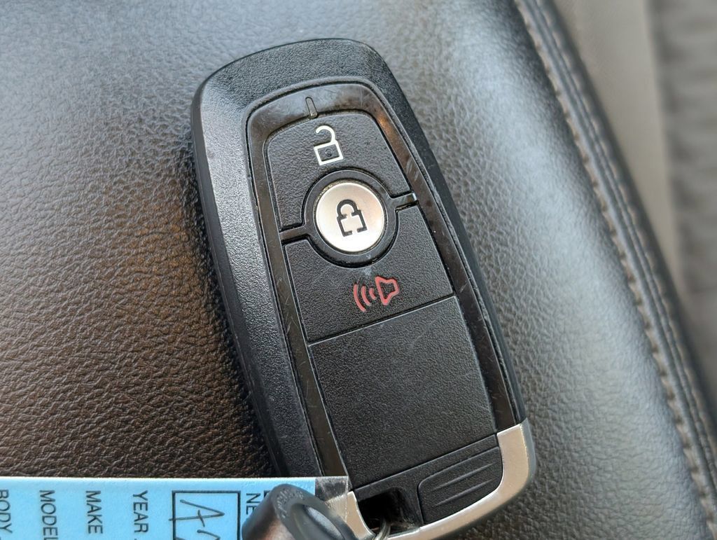 Used 2022 Ford Escape SE FWD image 31